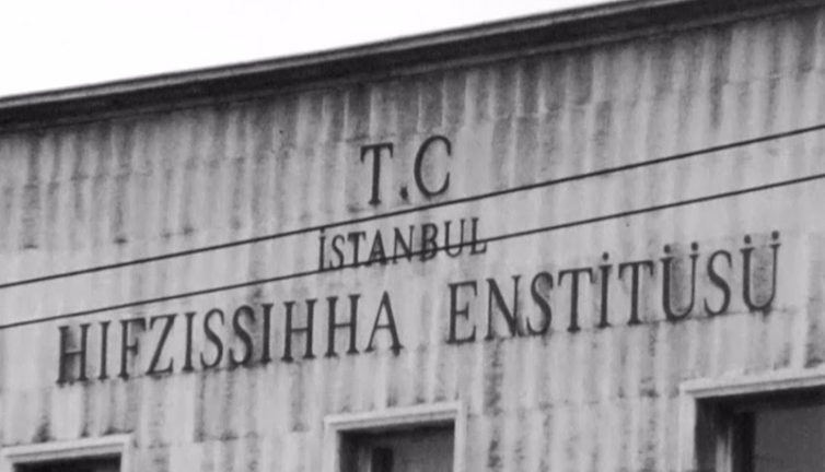 AKP'nin kapattığı Hıfzıssıhha Enstitüsü'nde 27 yıl çalışan biyoloğun isyanı. Kapattıkları hıfzısıhhayı şimdi yeniden açtılar. Ne dedilerse başlarına geldi