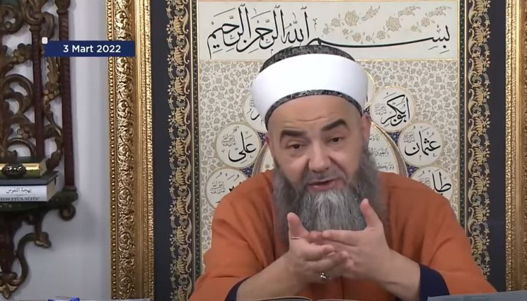 Cübbeli Ahmet önce CNN Türk'ü hedef aldı, sonra derinden bir iç çekti: Nerde öyle bir lider mi var