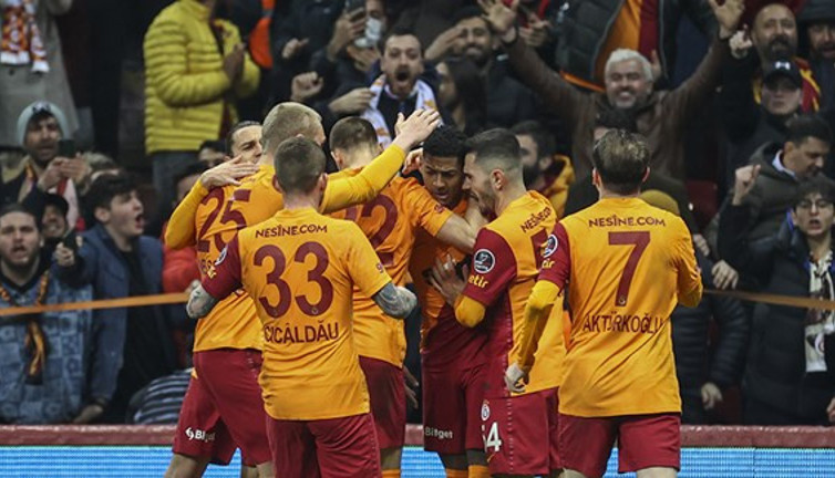 Futbola ters açıdan bakan adam Tahsin Doğan yazdı. Galatasaray Konya'da hangi özelliğiyle kazanır? Aslan tiki taka şovu yapar mı?