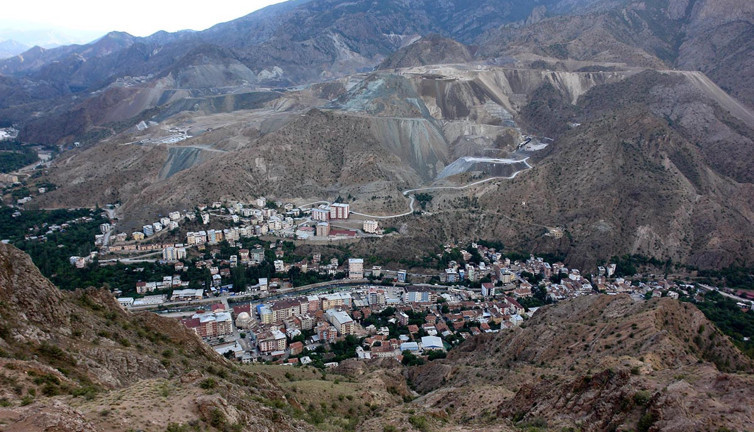 Su altında kalacak 152 yıllık Yusufeli ilçesi 7’inci kez taşınacak! 5 ay sürecek…