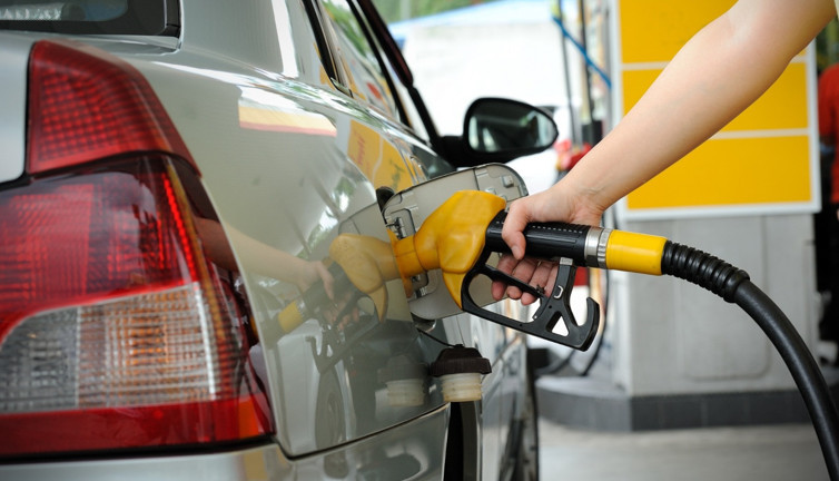 Dünya devi Rusya'daki akaryakıt istasyonlarını kapatacak