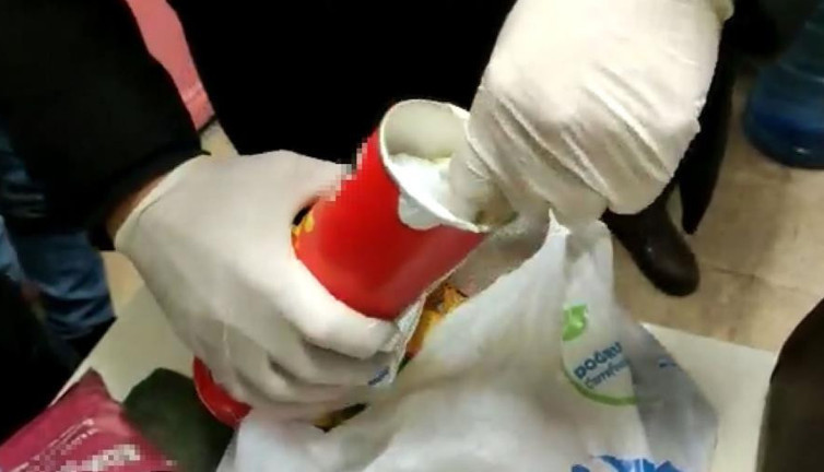 Cips kutusundan çıkanlar şok etti