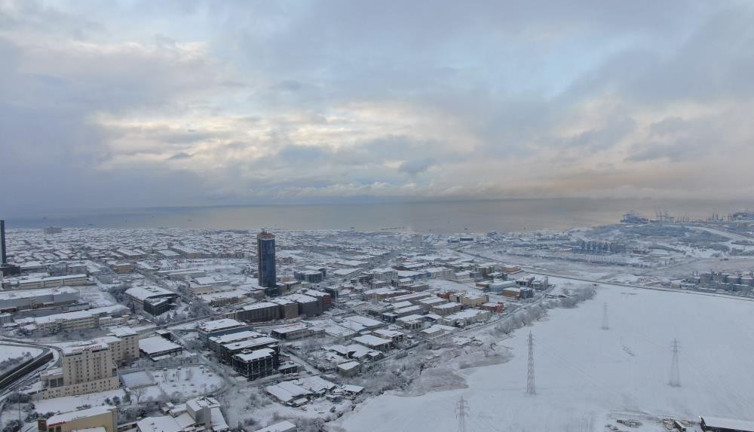İstanbul Boğazı geçişlere kapatıldı