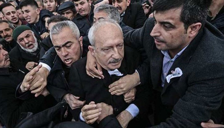 Kılıçdaroğlu linç davasında 10 çocuk hakkındaki şikayetini geri çekti