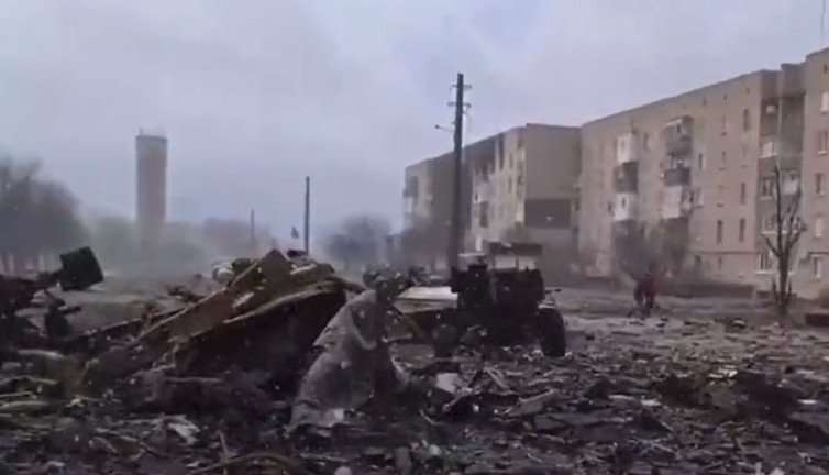 Ukrayna ordusu sivilleri bombalıyor. Fransız savaş muhabiri Anne-Laure Bonnell açıkladı