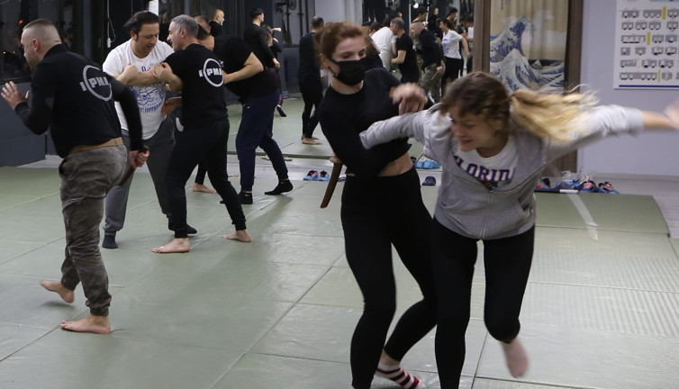Kendini koruma kurslarına yoğun ilgi