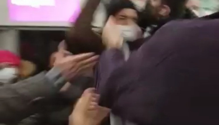 Tramvay’da dehşet. Yol verme tartışması kavgaya döndü