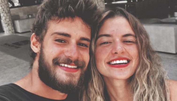 Survivor Batuhan ile sarmaş dolaş yakalanmıştı