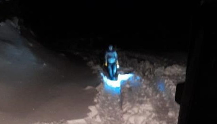 Kar keyfi çileye dönüştü ölümden döndüler