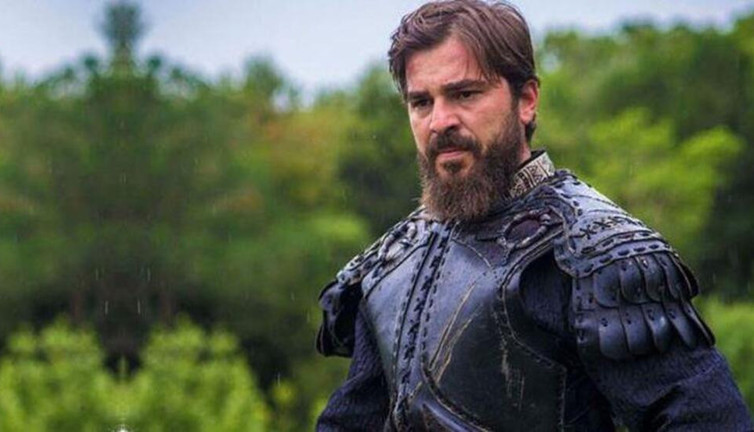 Engin Altan Düzyatan'a İngiltere'de "en iyi erkek oyuncu" ödülü verildi