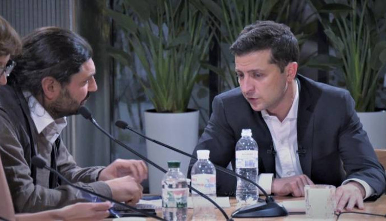 Aydınlık'ın FETÖ'cü dediği isim kendi muhabiri çıktı. Zelenskiy ile fotoğrafını yayınlamışlardı