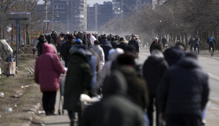 Mariupol'da 100 binden fazla sivil mahsur kaldı!
