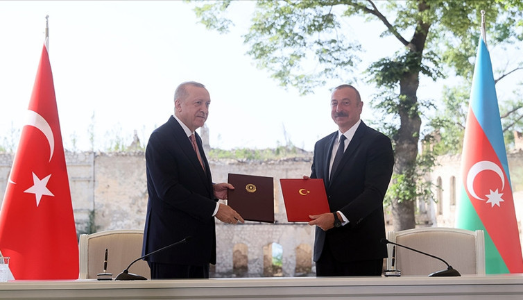 AzHaber Medya Grubu Başkanı Hacıbey Haydarlı Şuşa Beyannamesi'ni değerlendirdi