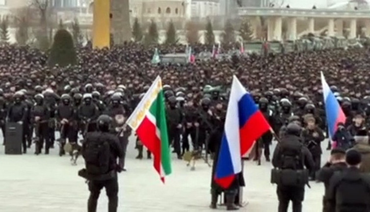 Ukrayna'da Şeyh Mansur Taburu ile Rus destekçisi Kadirov'un birlikleri savaşmaya başladı