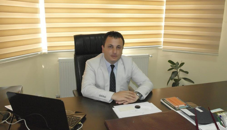 Tarihi eser kaçakçısı müze müdürü ile polis memuru tutuklandı