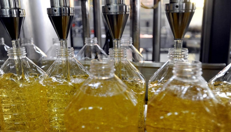 Ayçiçek yağında büyük skandal. El altından marketlere satıyorlar. Ucuz diye sakın almayın