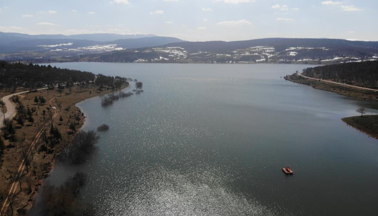 Eriyen kar içme suyu barajı ağzına kadar doldurdu