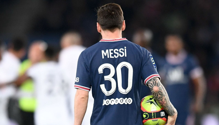 Barcelona'ya geri dönmek isteyen Messi'ye büyük şok