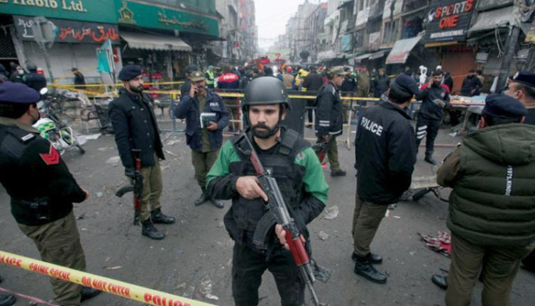 3 kız öğrenci medrese öğretmenini öldürdü