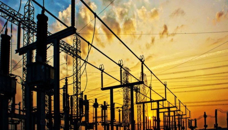 Bir ülke yakıt kıtlığı nedeniyle karanlıkta kalacak