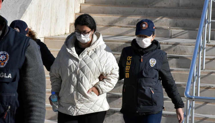 Dolandırıcı 'Gölge' lakaplı Gamze tutuklandı