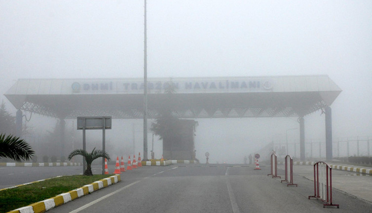 Trabzon’da uçuşlara 'sis' engeli