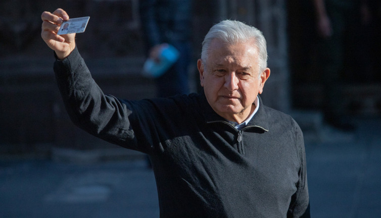 Meksika'da Devlet Başkanı Obrador için 'tamam mı devam mı' referandumu