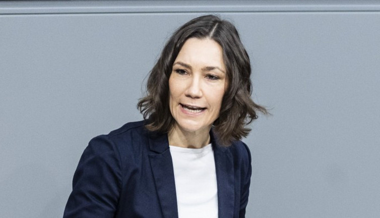 Almanya’da Federal Aile Bakanı istifa etti