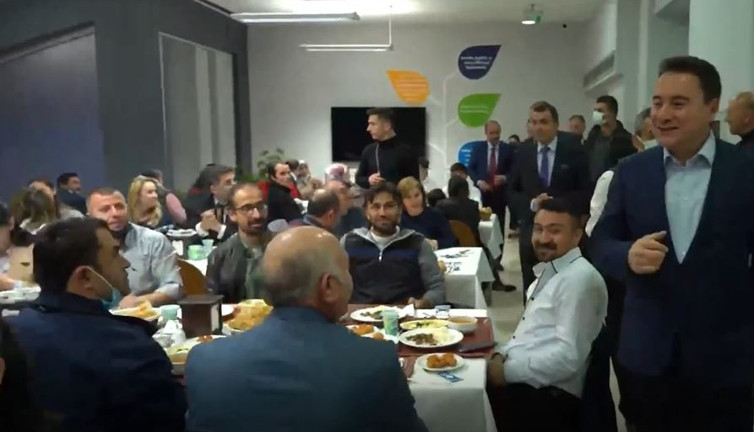 Ali Babacan'da ağır suçlama:''Açıklanan enflasyon rakamına herkes gülüyor''