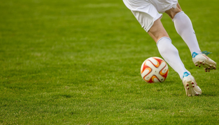 FIFA'dan futbolun en temel kuralına değişiklik önerisi! Taç atışı...