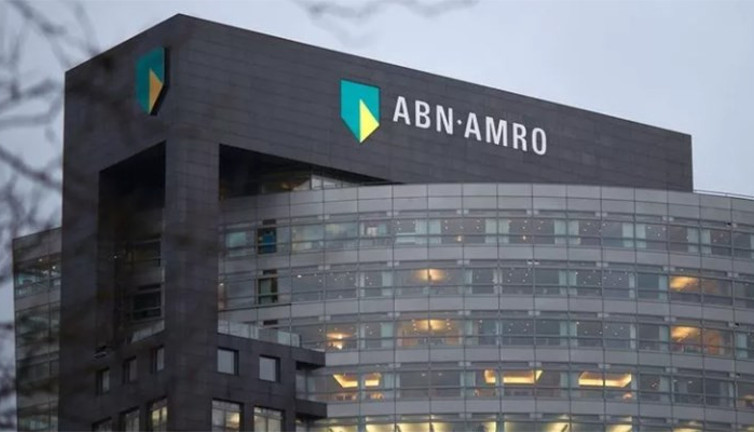 Hollanda'nın üçüncü büyük bankası ABN AMRO'dan 'köle ticareti' özrü