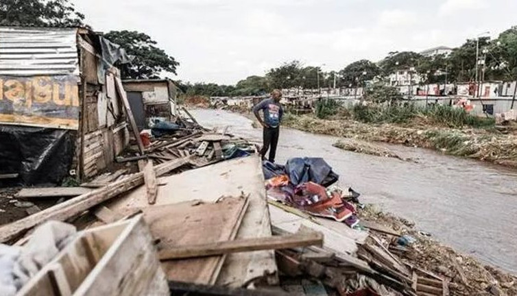 Sel felaketi 395 can aldı