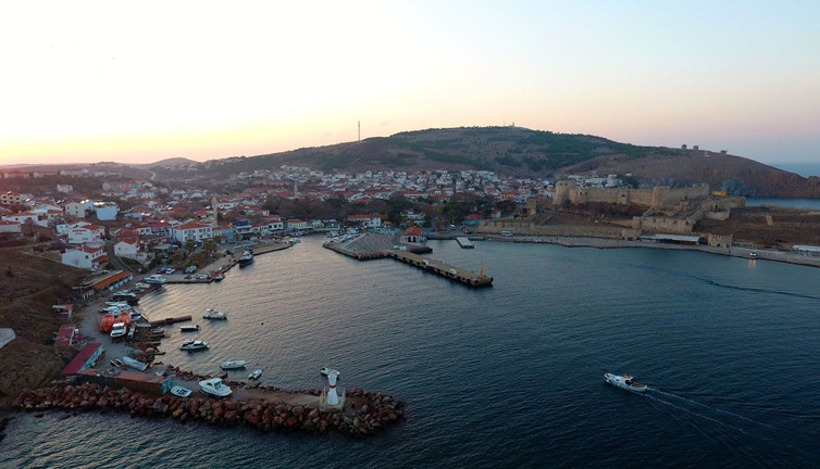 Bozcaada’ya yarınki bazı feribot seferleri iptal edildi