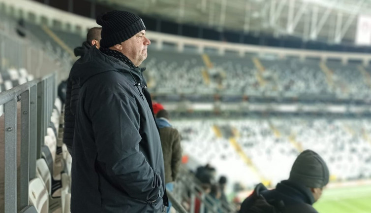 Beşiktaş Başkan Adayı Fuat Çimen Beşiktaş'ı ayağa kaldıracak projelerinin bir kısmını açıkladı