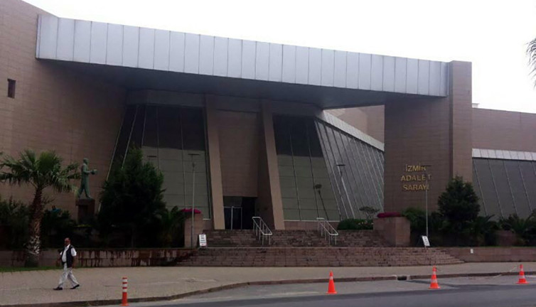 Engelli çocuk istismarı oyuncak bebeklerle anlattı! 20 yıl hapis yedi…