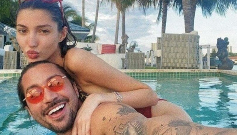 Cinsel içerikli mesaj şoku! İfşa oldu