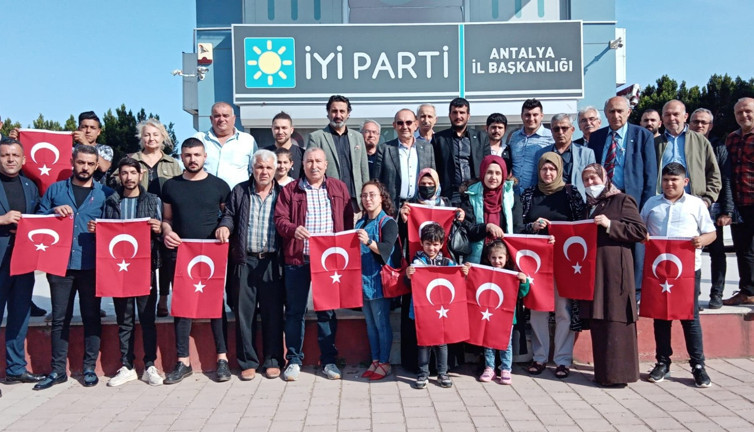 Aşiretten İYİ Parti'ye katılım