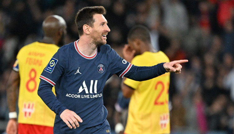 Fransa'da şampiyon PSG oldu! Messi Fransa'da ilk kupasını aldı
