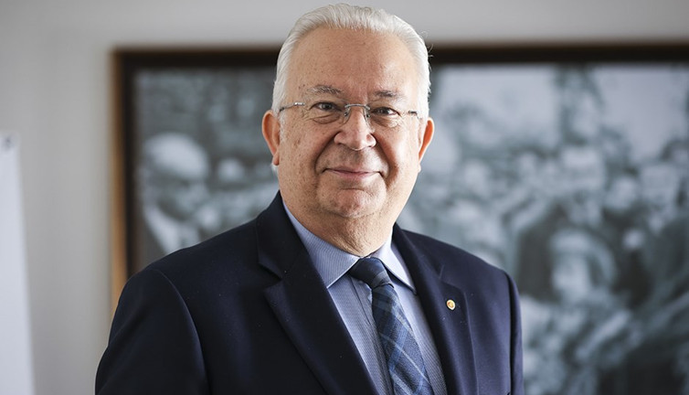 Galatasaray'da başkan adayları Eşref Hamamcıoğlu ve Metin Öztürk'ün hoca adayları ortaya çıktı