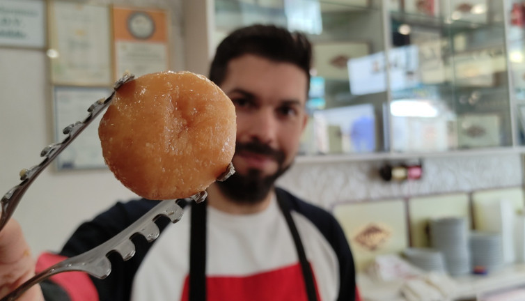 Tarifi sır gibi saklanıyor. Günde 300 kilo satıyor. Ayda 27 bin TL kazanıyor