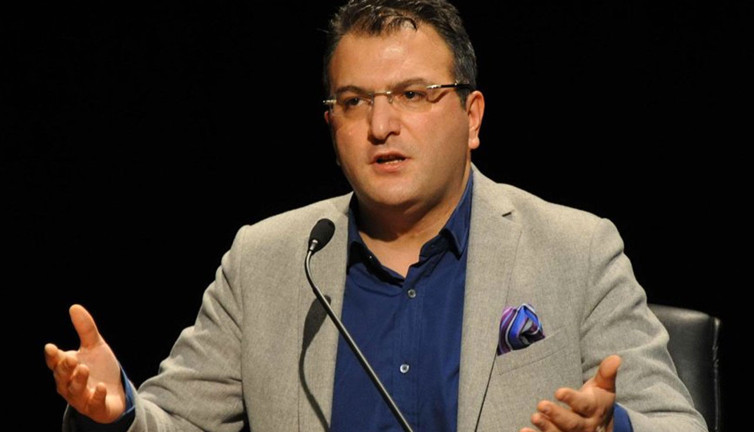 Cem Küçük “Son 7 yılda elektrik borcunu ödeyemeyenlerin sayısı düştü” diye yazdı. Vicdanı olan böyle yazar mı