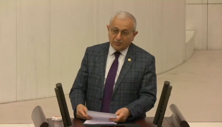 TBMM'de müsilaj mesaisi! İYİ Partili Nuhoğlu ‘Marmara Denizi "imdat, beni kurtarın" diye sesleniyor’