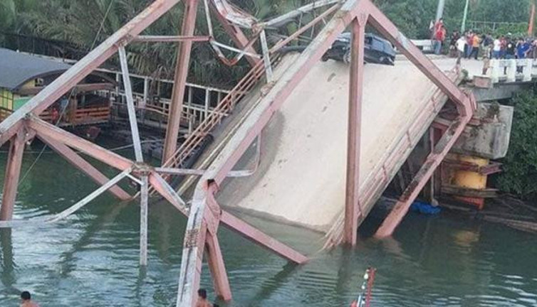 Filipinler’de köprü çöktü: 4 ölü