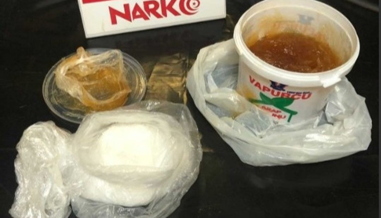 Jel sabun kutusunun içerisinden uyuşturucu çıktı