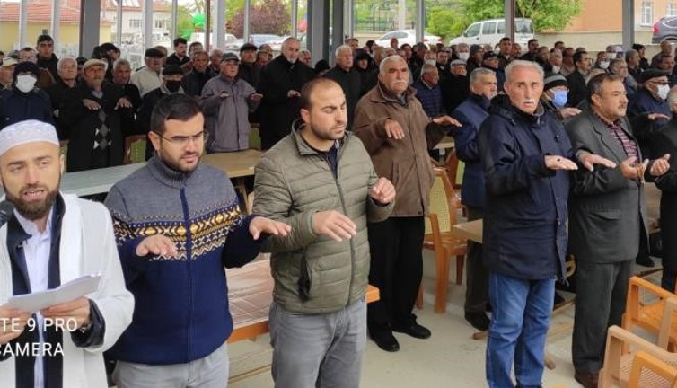 Yağmur duası bitmeden şiddetli yağmur yağdı