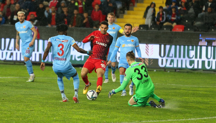 Süper Lig'den düşen 2 takım daha belli oldu