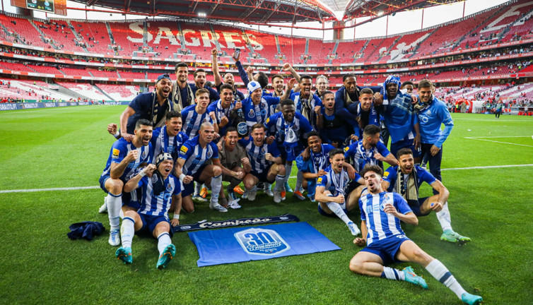 Porto, ezeli rakibinin sahasında şampiyon oldu