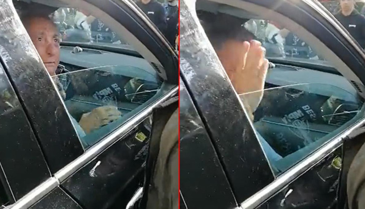 Ahmet Nur Çebi, taraftarla tartıştı: Ali Koç'un gazına mı geliyorsunuz