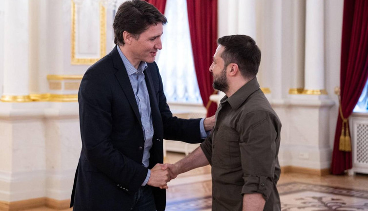 Kiev'de gövde gösterisi. Biden'ın eşi, Kanada Başbakanı ve Alman Meclis Başkanı Ukrayna'da