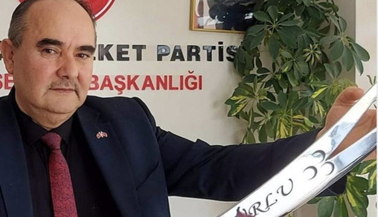 MHP'li başkan CHP'li Engin Özkoç'u 'kılıçla' tehdit etti!